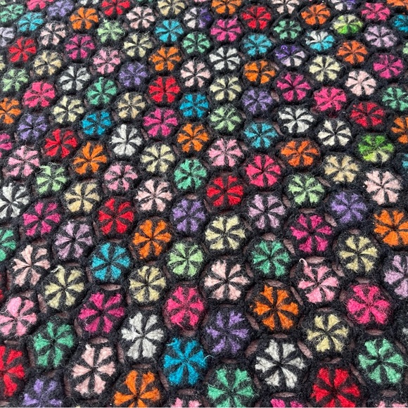 Vtg. Handmade Wool Floral Patchwork Afghan - Picture 9 of 15